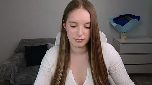 EvaMaddison online show from March 3, 2025, 6:31 am