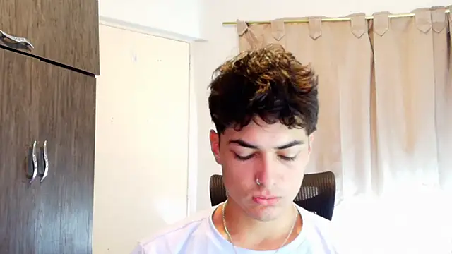 Snapshot of jimmy_class chatting on February 9, 2026, 2:04 pm jimmy class online show from February 9, 2026, 2:04 pm