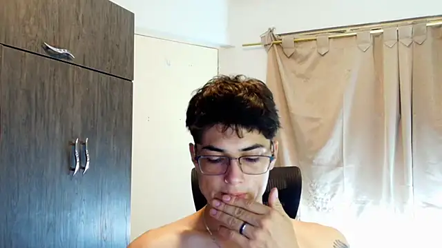 Snapshot of jimmy_class chatting on February 4, 2026, 10:16 pm jimmy class online show from February 4, 2026, 10:16 pm