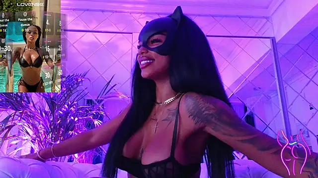 Snapshot of KimiBrown chatting on October 31, 2025, 12:13 pm KimiBrown online show from October 31, 2025, 12:13 pm