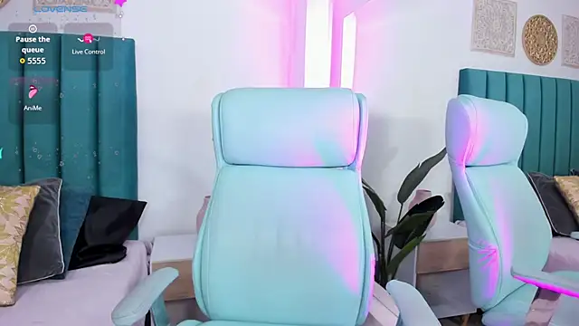 amy-thomson1 online show from April 5, 2026, 12:56 pm