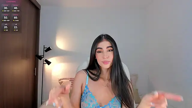 Snapshot of RebeccaBaxter chatting on March 13, 2026, 2:05 am RebeccaBaxter online show from March 13, 2026, 2:05 am