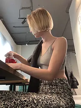 Feral berry 8133 online show from December 25, 2024, 6:09 am