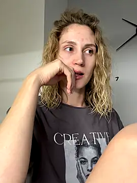 Feral berry 8133 online show from September 12, 2025, 7:46 pm