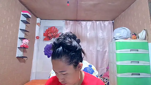 Snapshot of M_e_c_e_l chatting on May 28, 2026, 8:26 pm M e c e l online show from May 28, 2026, 8:26 pm