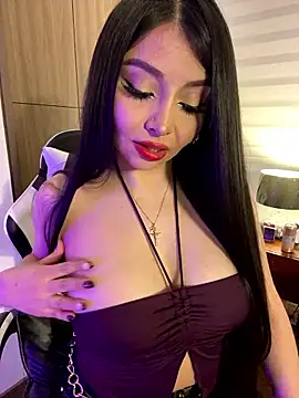 Snapshot of KateLatorre chatting on January 14, 2026, 8:01 pm KateLatorre online show from January 14, 2026, 8:01 pm