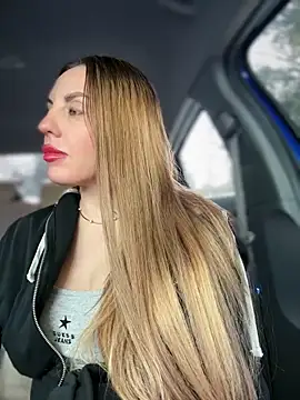 Kalli Fornia online show from February 2, 2026, 9:52 am