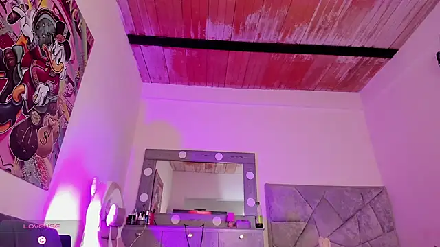 Sweet Cinthia online show from December 16, 2025, 5:50 pm