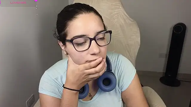 blue  moon  online show from November 15, 2025, 1:31 am