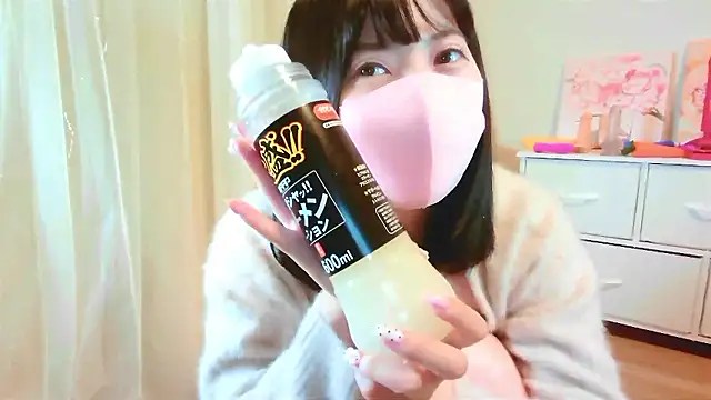 Snapshot of MOMO_ROSE chatting on September 22, 2025, 8:15 pm MOMO ROSE online show from September 22, 2025, 8:15 pm