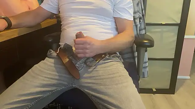 jimmi xxl online show from January 14, 2026, 10:08 am