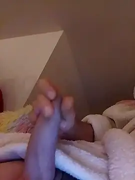 Dani el82xh online show from February 2, 2025, 1:02 am