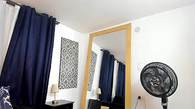 Snapshot of Malaika_Toure chatting on November 15, 2025, 3:54 am Malaika Toure online show from November 15, 2025, 3:54 am