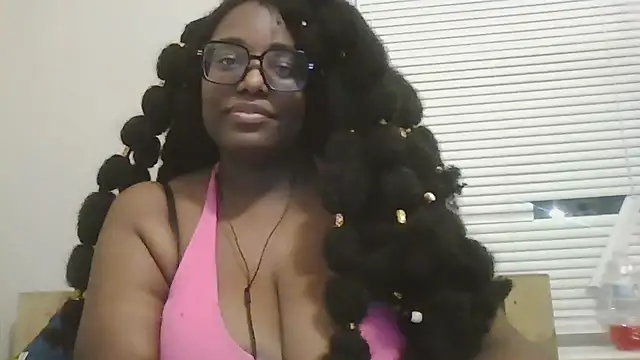 Snapshot of MissCC99 chatting on October 21, 2025, 2:22 am MissCC99 online show from October 21, 2025, 2:22 am