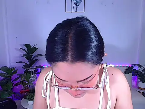 plysaithailand online show from November 8, 2025, 4:05 am