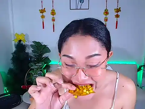Snapshot of plysaithailand chatting on April 29, 2026, 7:45 am plysaithailand online show from April 29, 2026, 7:45 am
