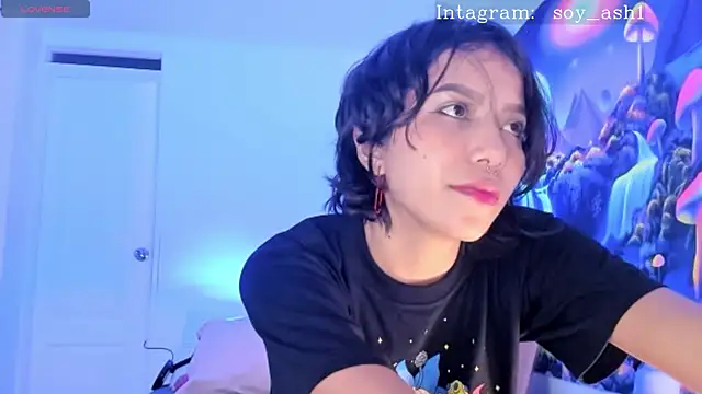 Snapshot of Ashlleycam_ chatting on January 7, 2025, 2:31 am Ashlleycam online show from January 7, 2025, 2:31 am