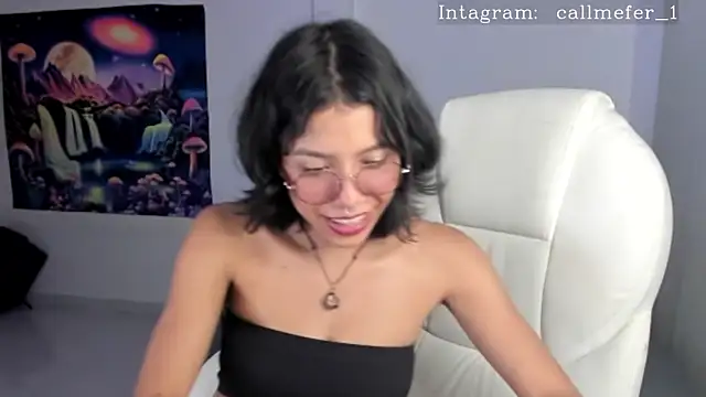 Snapshot of Ashlleycam_ chatting on March 22, 2025, 1:43 am Ashlleycam online show from March 22, 2025, 1:43 am