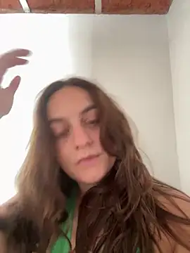 Snapshot of indierotic chatting on December 7, 2024, 6:10 pm indierotic online show from December 7, 2024, 6:10 pm