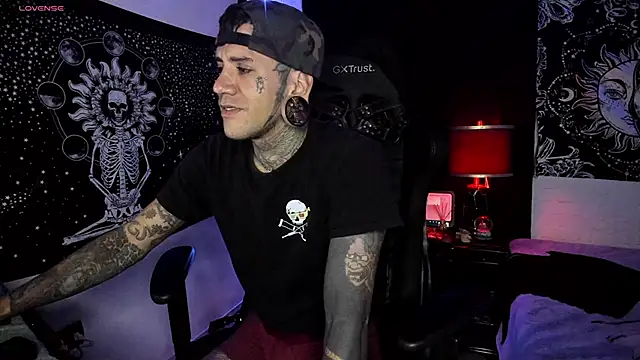 Snapshot of josh__ackerman chatting on March 4, 2025, 11:11 pm josh ackerman online show from March 4, 2025, 11:11 pm