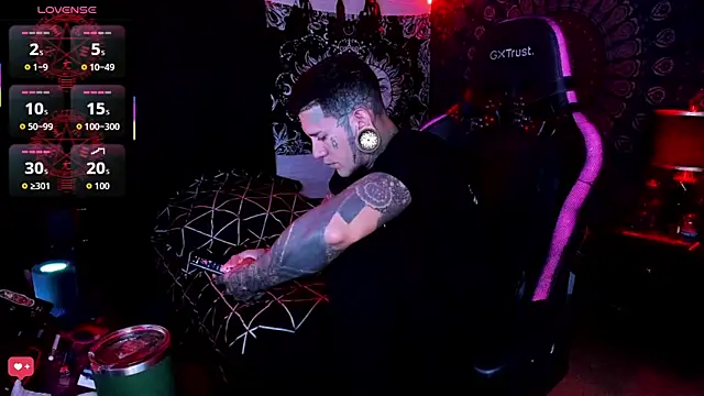 Snapshot of josh__ackerman chatting on September 29, 2025, 11:32 pm josh ackerman online show from September 29, 2025, 11:32 pm