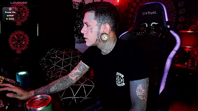 Snapshot of josh__ackerman chatting on October 5, 2025, 2:41 pm josh ackerman online show from October 5, 2025, 2:41 pm