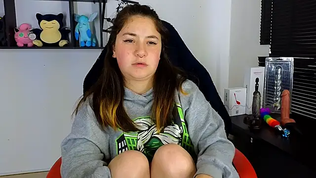 Snapshot of ann_bronw chatting on March 18, 2025, 8:16 pm ann bronw online show from March 18, 2025, 8:16 pm