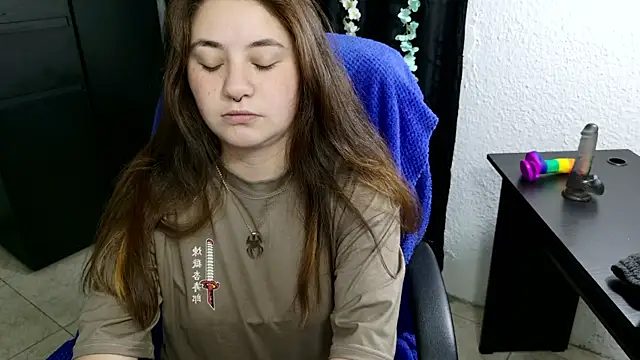 Snapshot of ann_bronw chatting on September 24, 2025, 1:02 am ann bronw online show from September 24, 2025, 1:02 am