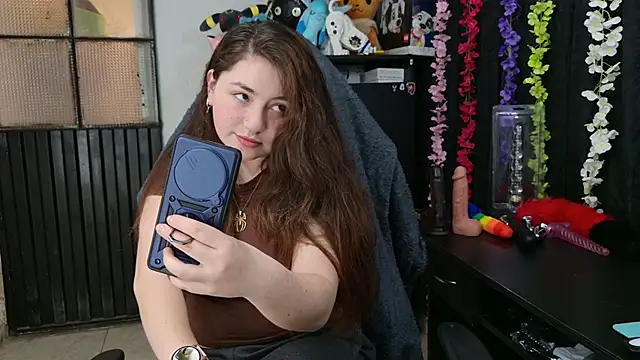 Snapshot of ann_bronw chatting on November 22, 2025, 3:33 pm ann bronw online show from November 22, 2025, 3:33 pm