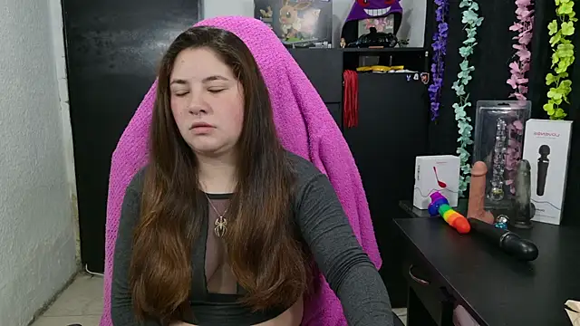 Snapshot of ann_bronw chatting on December 15, 2025, 11:38 am ann bronw online show from December 15, 2025, 11:38 am