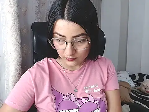 SavannaEvans001 online show from March 12, 2026, 12:05 am