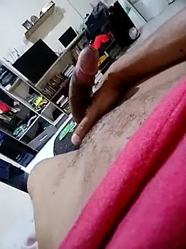 Snapshot of JamesQuaresma chatting on February 26, 2025, 12:09 am JamesQuaresma online show from February 26, 2025, 12:09 am