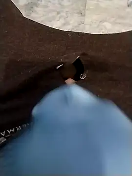 Rajxxxdx4u online show from December 5, 2024, 9:00 pm