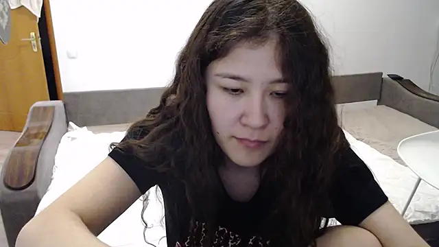 Snapshot of Riz_girl chatting on November 5, 2025, 5:38 pm Riz girl online show from November 5, 2025, 5:38 pm