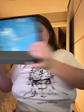 Snapshot of remirann_ chatting on December 24, 2024, 4:40 pm remirann online show from December 24, 2024, 4:40 pm