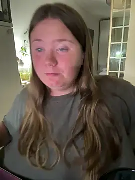 Snapshot of remirann_ chatting on September 25, 2025, 6:36 pm remirann online show from September 25, 2025, 6:36 pm