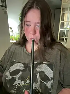 Snapshot of remirann_ chatting on March 18, 2025, 3:55 pm remirann online show from March 18, 2025, 3:55 pm