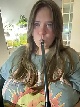 Snapshot of remirann_ chatting on September 12, 2025, 8:19 pm remirann online show from September 12, 2025, 8:19 pm