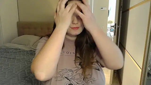 Snapshot of remirann_ chatting on March 8, 2025, 5:59 am remirann online show from March 8, 2025, 5:59 am