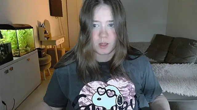 Snapshot of remirann_ chatting on February 11, 2025, 4:02 pm remirann online show from February 11, 2025, 4:02 pm