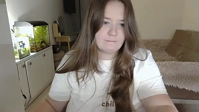 Snapshot of remirann_ chatting on February 25, 2025, 5:40 pm remirann online show from February 25, 2025, 5:40 pm