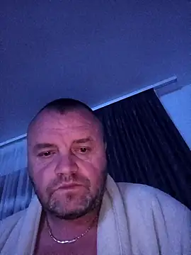 Adry1986 online show from October 7, 2025, 9:05 pm