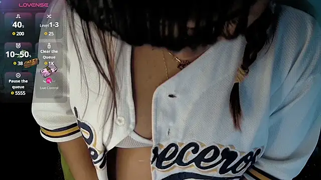 Snapshot of kiarybell__ chatting on December 11, 2024, 9:09 am kiarybell   online show from December 11, 2024, 9:09 am