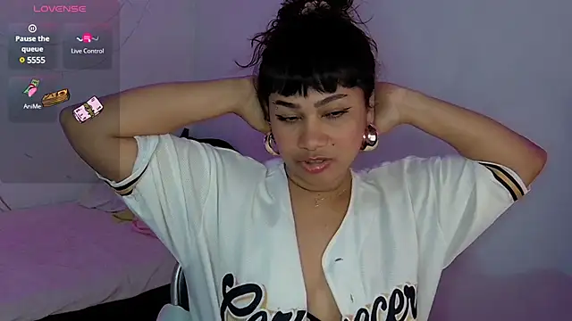 Snapshot of kiarybell__ chatting on February 23, 2025, 3:24 am kiarybell   online show from February 23, 2025, 3:24 am