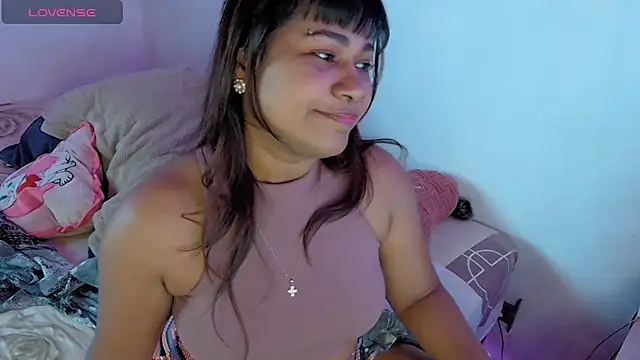 Snapshot of kiarybell__ chatting on September 30, 2025, 7:31 pm kiarybell   online show from September 30, 2025, 7:31 pm