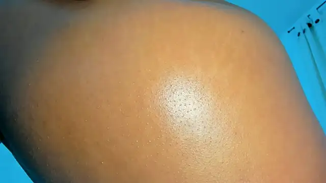 rosaaliiaa1 online show from March 3, 2025, 2:33 am