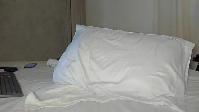 rosaaliiaa1 online show from March 11, 2025, 3:36 am