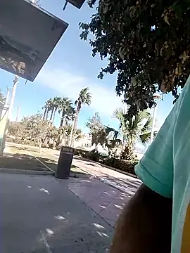 Snapshot of juandi21cm chatting on November 2, 2025, 12:32 pm juandi21cm online show from November 2, 2025, 12:32 pm