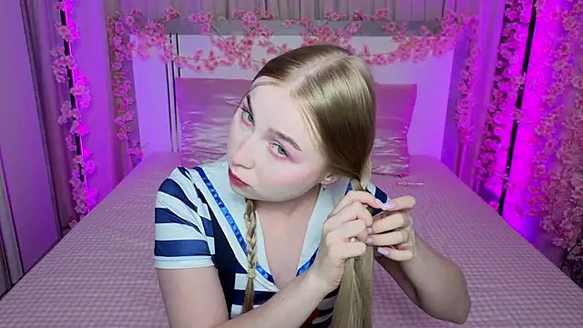 LilyStarlight online show from July 2, 2026, 3:45 am