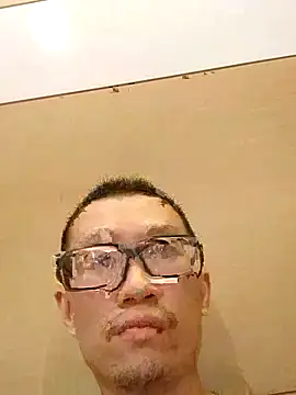 Exposedsian online show from September 26, 2025, 8:54 am